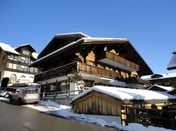 Top Floor Chalet with Balcony and Parking in Saanen