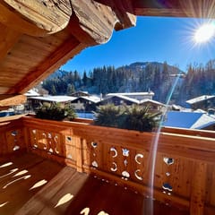 Alpine 3-Bedroom Chalet in Gstaad