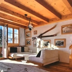 Warm Timbers Flat With Generous Living Area