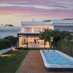Luxury Villa with Sea Views and Private Jacuzzi