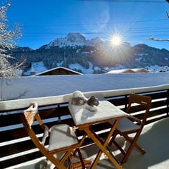 Charming Alpine Chalet in Rougemont