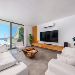 Modern Coastal Villa With Private Jacuzzi