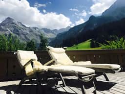 Cozy Scenic Family Chalet Gstaad & Glacier 3000