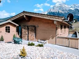Cozy Scenic Family Chalet Gstaad & Glacier 3000