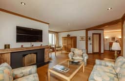 Luxurious serviced Flat in TOP 5 Star Park Hotel