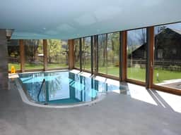Great view Top floor spacious flat with Pool and Gym