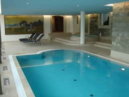 Great view Top floor spacious flat with Pool and Gym