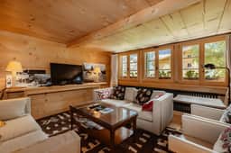 Authentic Designed Chalet right next to Gstaad