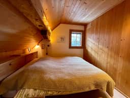 Rougemont Hideaway Chalet by the River