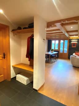Vibrant 3-bedroom Ski Chalet In Saanen