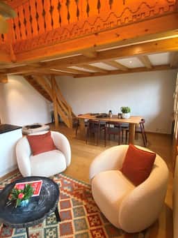 Vibrant 3-bedroom Ski Chalet In Saanen