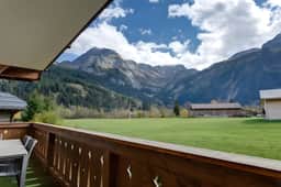 Delightfully Presented Flat with Amazing Views