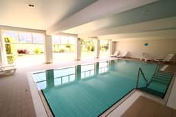 Chic Apartment with Access to Shared Pool and Spa
