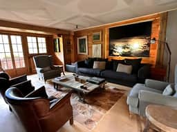 Serene Chalet With Shared Pool and Spa