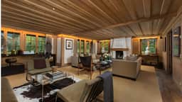 Luxurious 5 Bedroom Chalet With Modern Charm