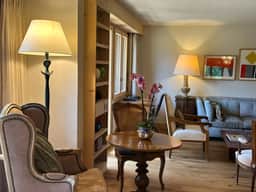 Newly Renovated APT in Wispile Near the Park Hotel