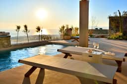 Luxury Retreat With Ocean View Pool