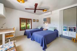 IBZ229 Privadia Pera
