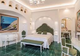 Romantic Sea-View Apartment with Private Terrace