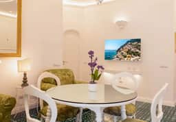 Romantic Sea-View Apartment with Private Terrace