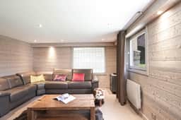 Bright Apartment Close to Ski Slopes