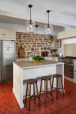 Authentic Village Escape in Beautiful Provence
