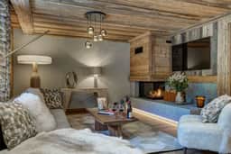 Charming Mountain Chalet with Scenic Terraces