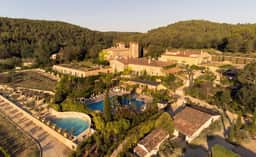 Elegant Villa in Heart of Provence