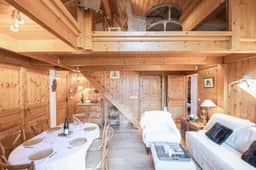 Cozy Apartment Overlooking Beautiful Mont Blanc