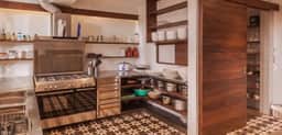 Spacious City Villa Near Old Market