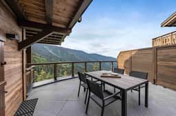 Peaceful Stay in Beautiful Alpine Setting