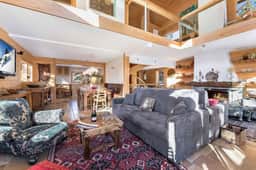 Traditional Chalet With Panoramic Peak Views