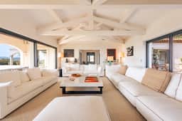 Exclusive Mediterranean Estate Near Pampelonne Bea