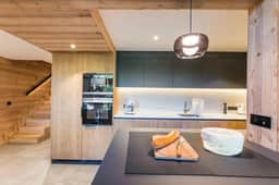 Mountain Duplex With Scenic Balcony Views