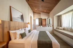 Luxury Two Storey Pool Villa Retreat - Image 5