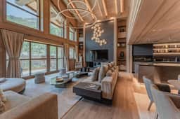Contemporary Apartment Steps From Slopes - Image 2