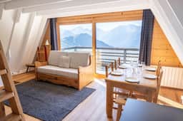 Cozy Chalet With Breathtaking Mountain Views - Image 5