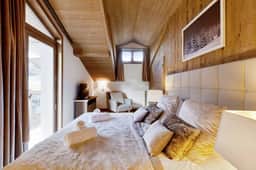 Refined Alpine Living Near The Slopes - Image 2