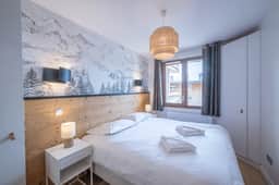 Bright Apartment With Breathtaking Mountain Views - Image 3