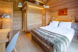 Mountain Retreat With Sauna and Jacuzzi - Image 2