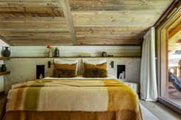 Chamonix Chalet With Gym and Solarium - Image 3