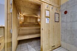 Pedestrian Resort Retreat Facing Mont Blanc - Image 4
