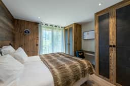 Beautiful Megève Chalet With Mountain Views - Image 4
