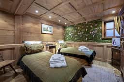 Alpine Chalet Near Rochebrune With Jacuzzis - Image 2