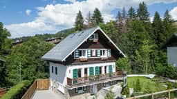 Sophisticated Chalet With Five Private Ensuites - Image 2