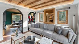 Sophisticated Chalet With Five Private Ensuites - Image 3