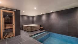 Stunning Montblanc Chalet Near Ski Slopes - Image 3