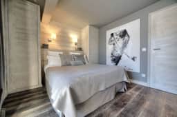Serene Alpine Chalet With Cinema Room - Image 3