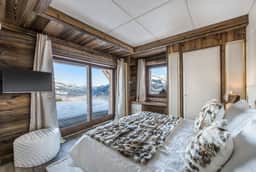 Luxury Chalet Near Princesse Ski Slopes - Image 3