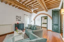 Villa Roses Tuscany Retreat with Private Pool - Image 3